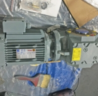14KW电机减速机怎么选型用在螺旋升降机上