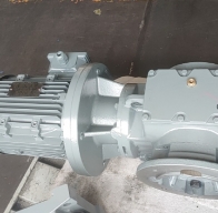 纺织定型机用S87减速机电机SAF87DRN112M4